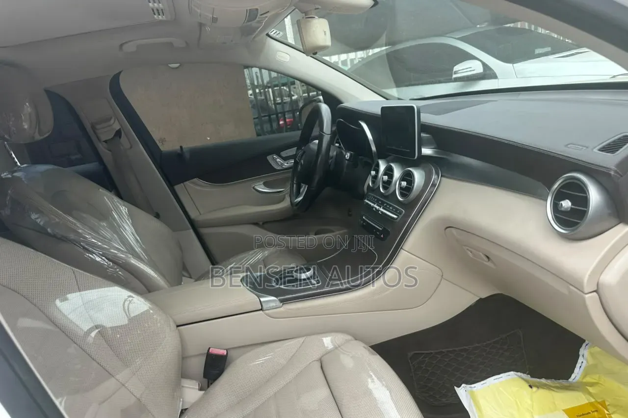 Mercedes-Benz GLC-Class 2019 White
