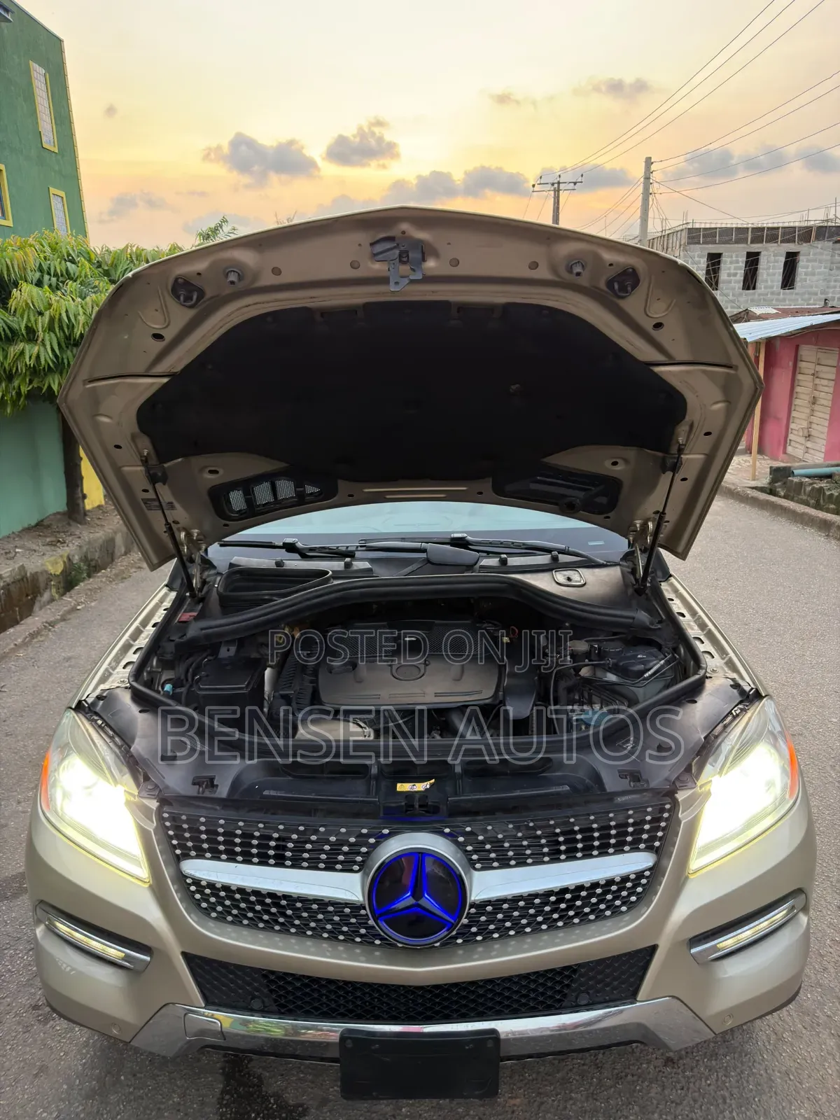 Mercedes-Benz M Class ML350 4MATIC 4dr SUV AWD (3.5L 6cyl 7A) 2014 Gold