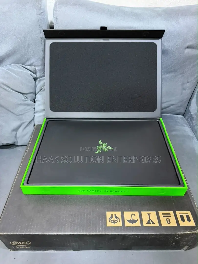New Laptop Razer Blade 16GB Intel Core i7 SSD 512GB