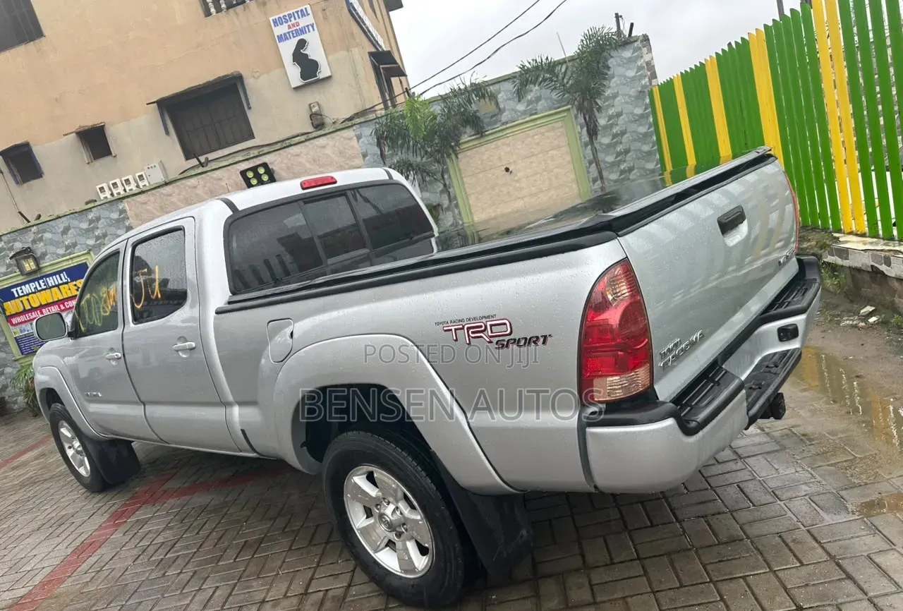 Toyota Tacoma 2012 Silver