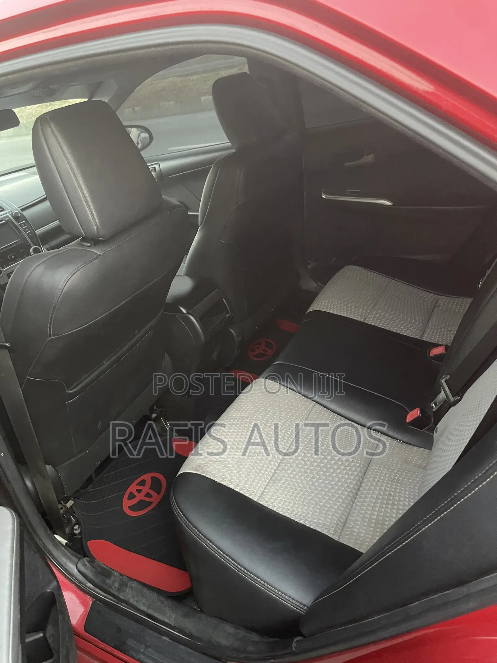 Toyota Camry SE 4dr Sedan (2.5L 4cyl 6A) 2013 Red