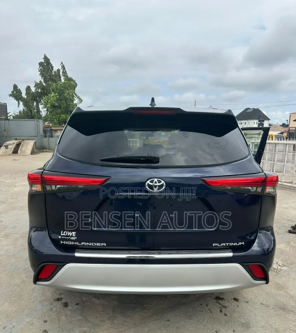 Toyota Highlander Platinum 2022 Blue