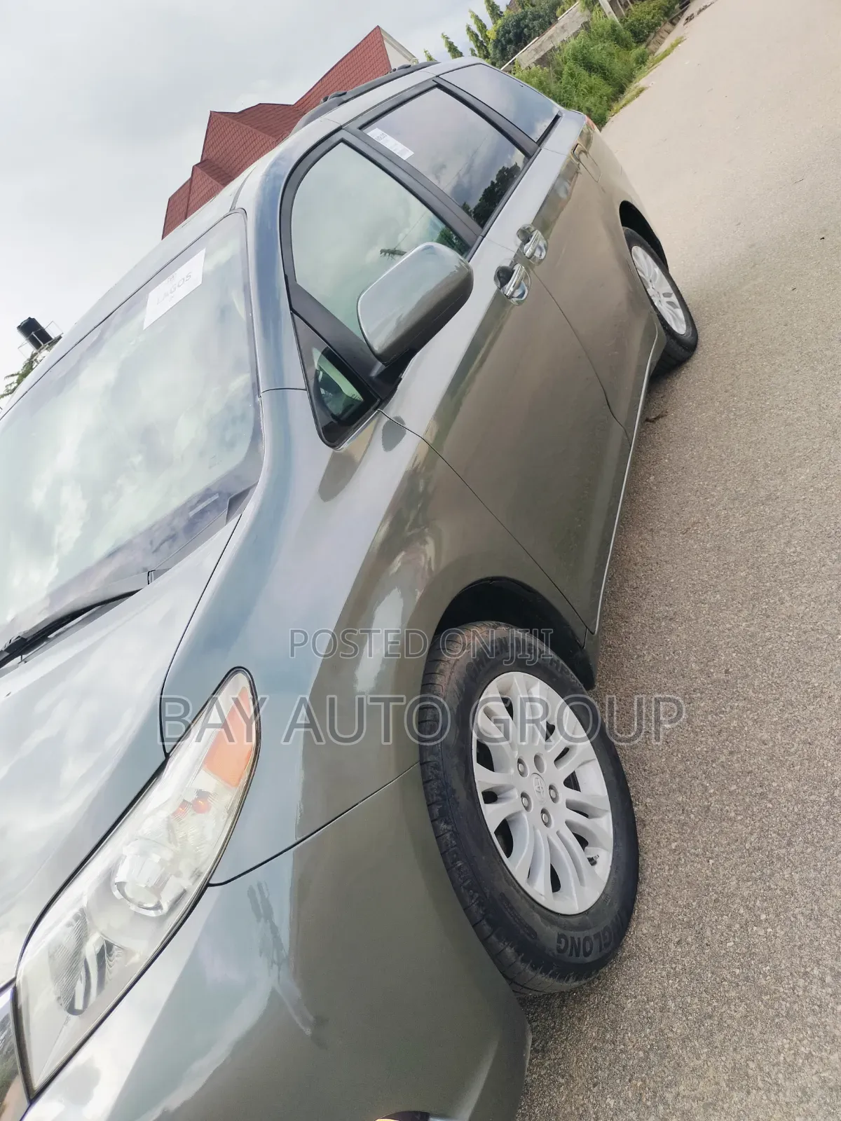 Toyota Sienna XLE 7 Passenger Mobility 2012 Gray