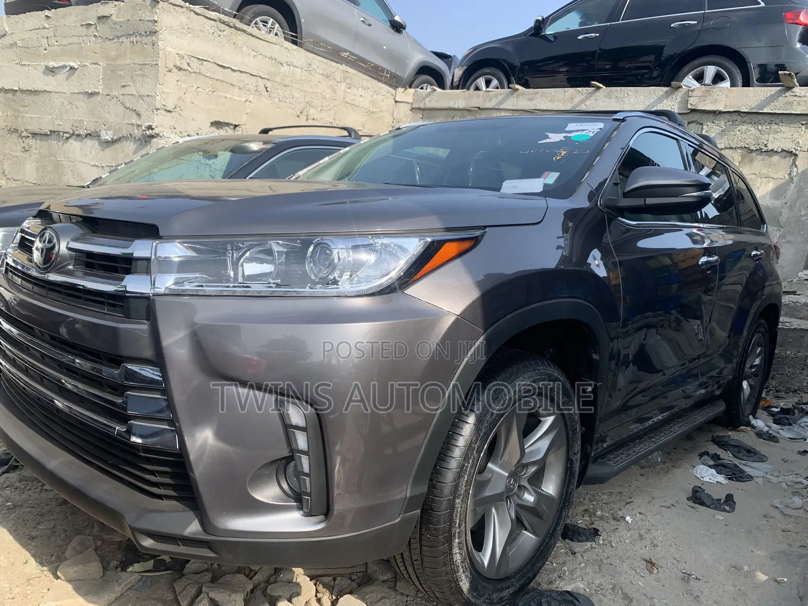 Toyota Highlander Limited 4dr SUV AWD (3.5L 6cyl 6A) 2015 Gray