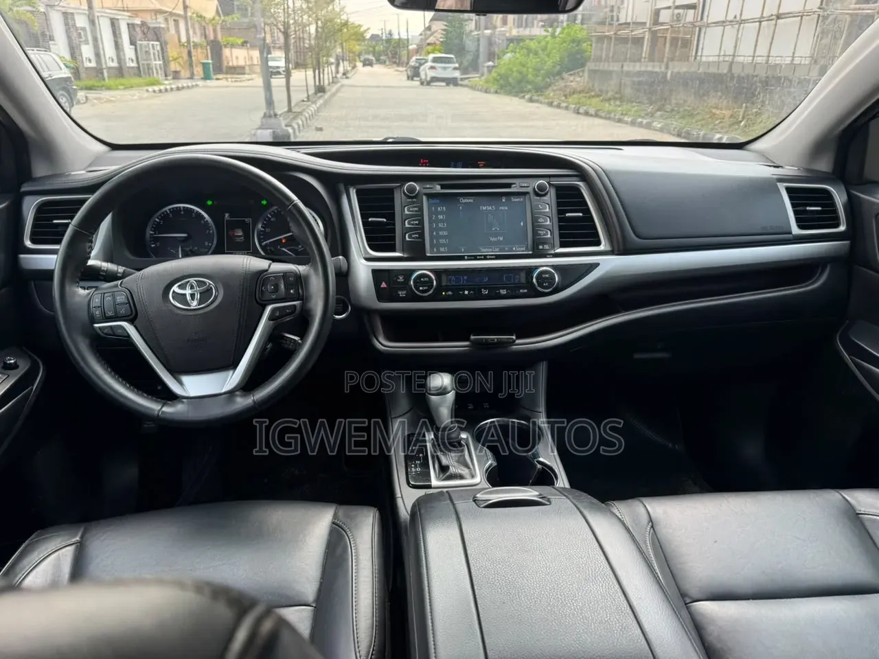 Toyota Highlander XLE 4x4 V6 (3.5L 6cyl 8A) 2018 Burgundy