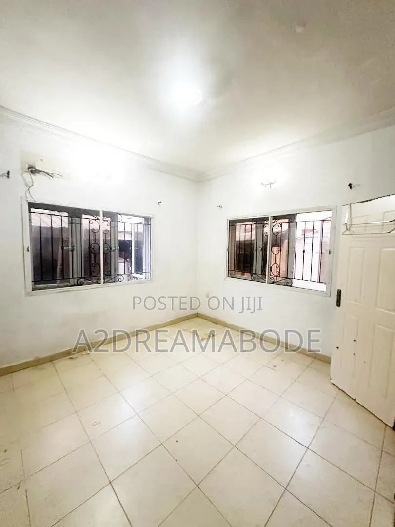 3bdrm Apartment in Gbagada, Millenuim/UPS for rent