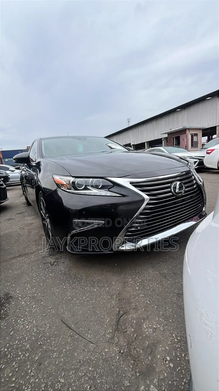 Lexus ES 2018 Black