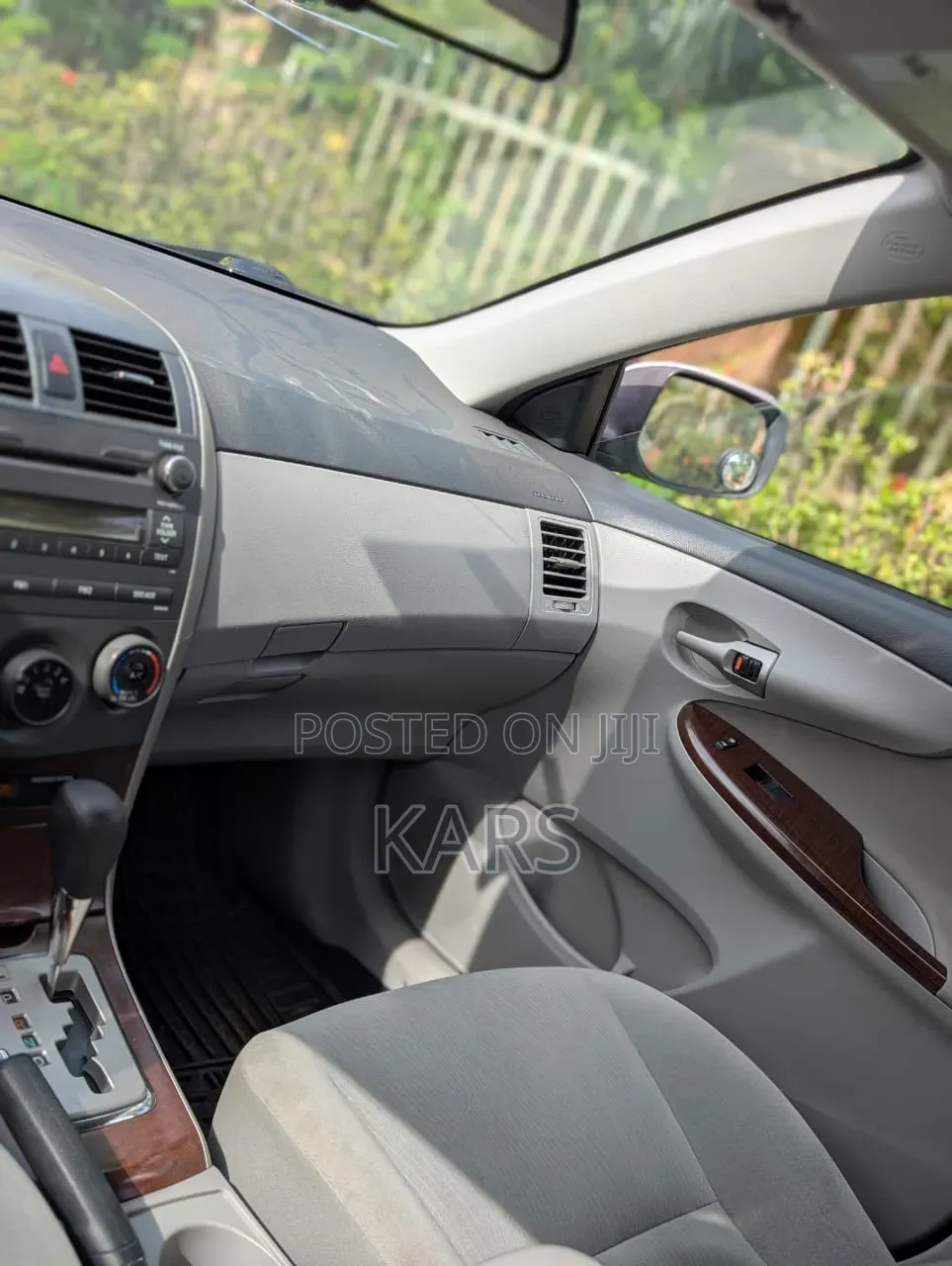 Toyota Corolla 2011 White