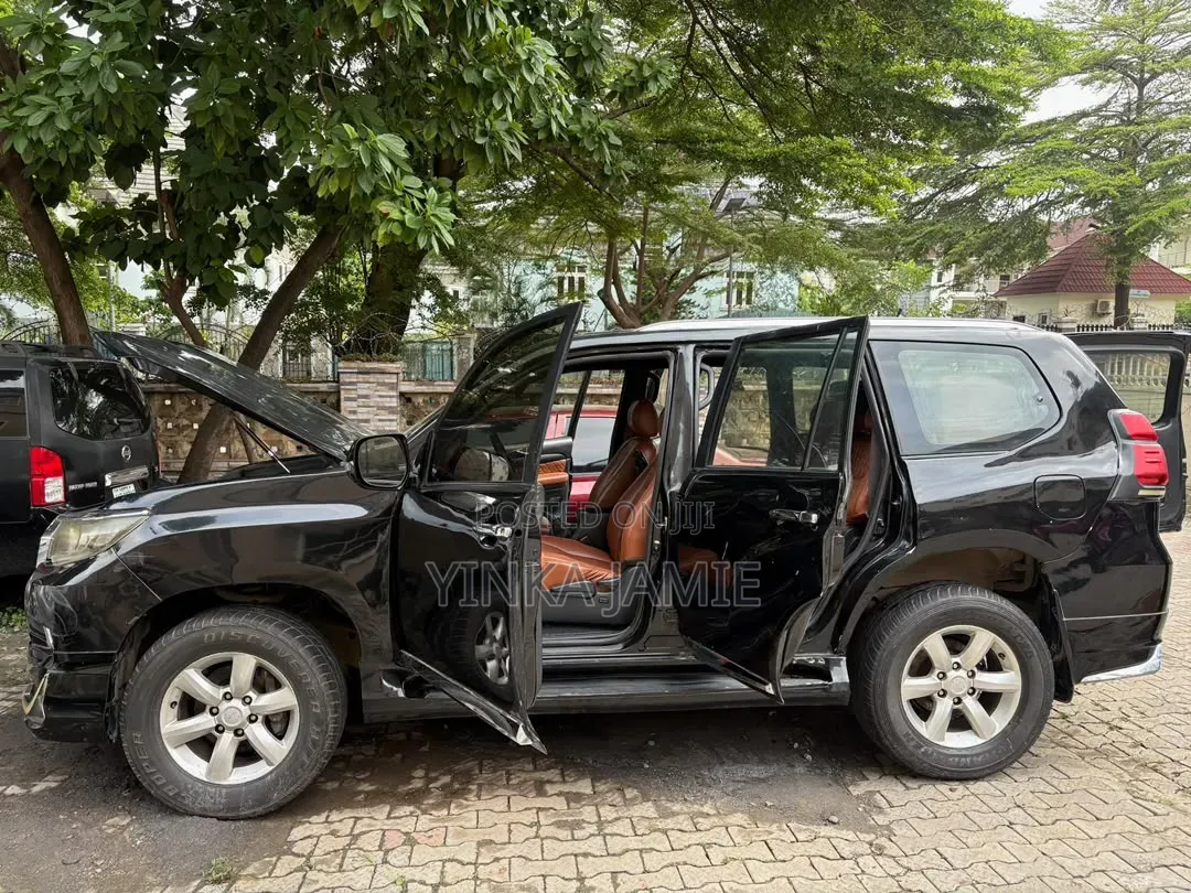 Toyota Land Cruiser Prado 4.0 Petrol TX-L 2010 Black