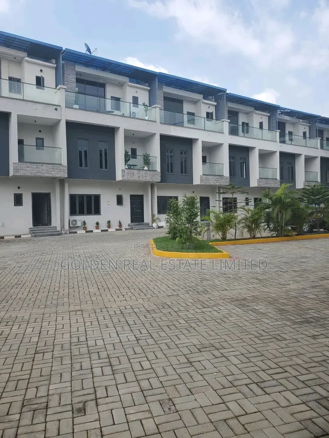 Furnished 4bdrm Duplex in Jahi for sale