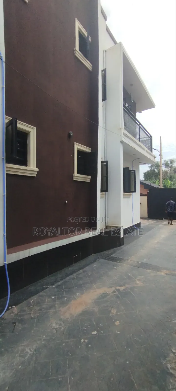 3bdrm Block of Flats in Royaltor Real Estate, Benin City for rent