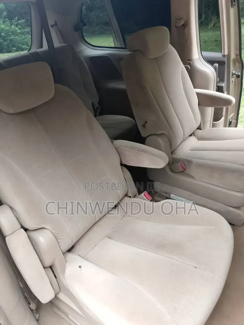 Kia Sedona 2005 Gold