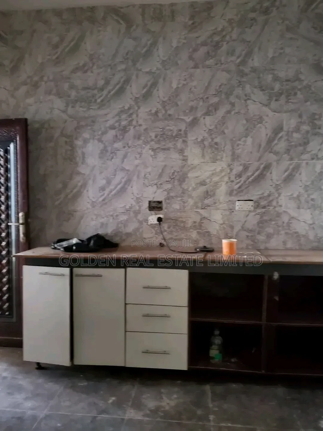 3bdrm Block of Flats in Jahi for rent