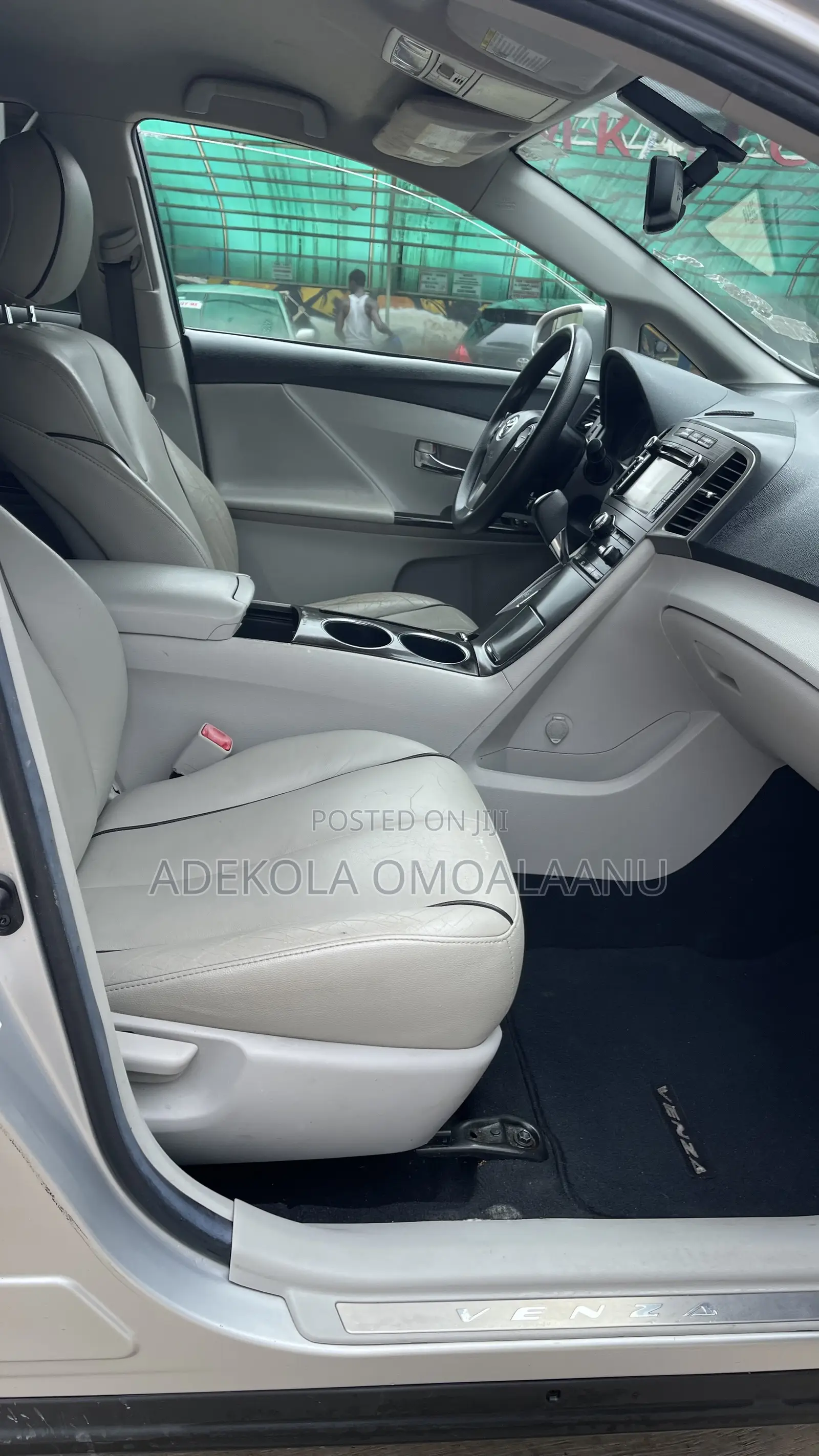 Toyota Venza LE AWD 2013 Silver