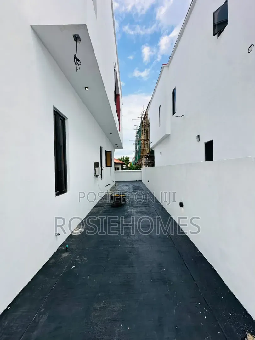 4bdrm Duplex in Golden Peak, Sangotedo for sale