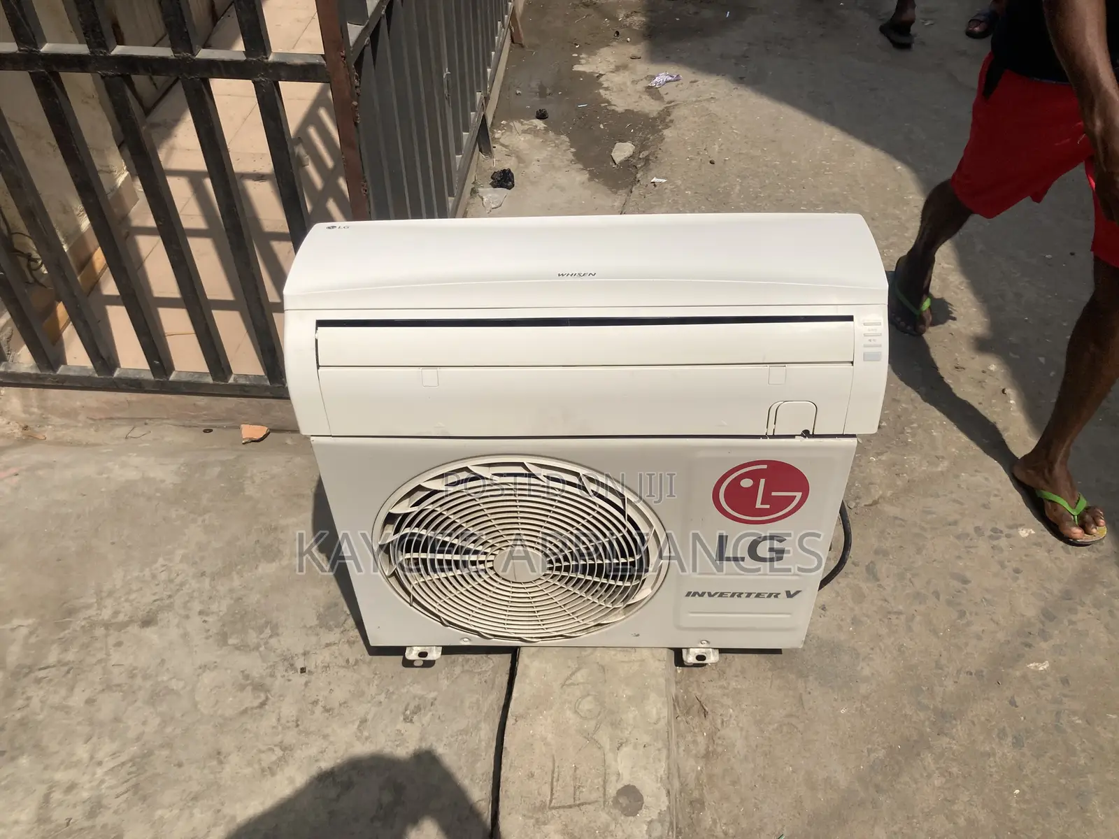 1hp LG Inverter v Air Conditioner