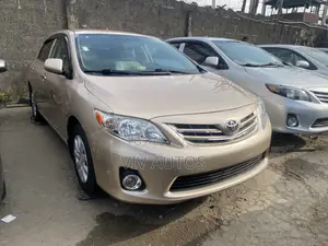 Toyota Corolla LE Special Edition 4dr Sedan (1.8L 4cyl 4A) 2013 Gold