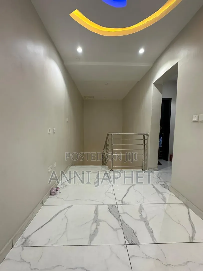 4bdrm Duplex in Platinum Way, Ikate for sale
