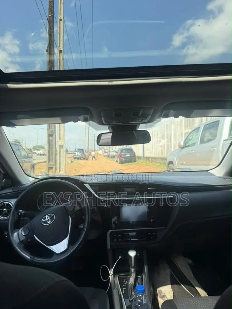 Toyota Corolla 2017 White