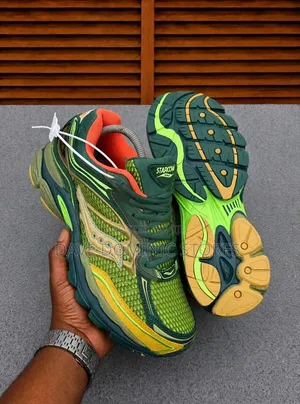 Original Starcow X Saucony ProGrid Omni 9