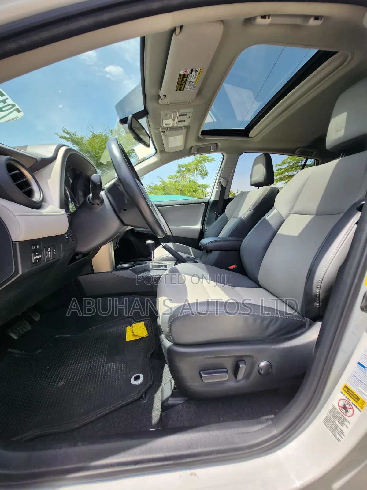 Toyota RAV4 Limited AWD (2.5L 4cyl 6A) 2016 White