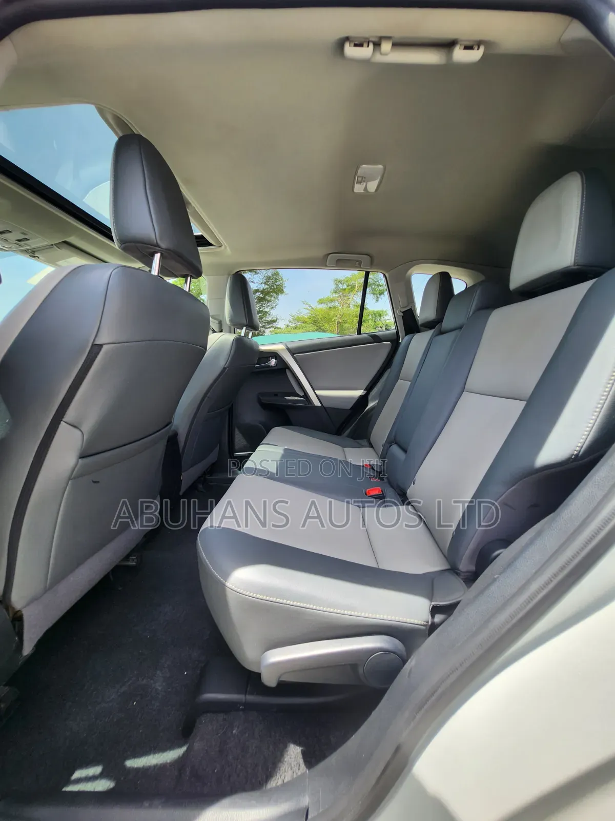 Toyota RAV4 Limited AWD (2.5L 4cyl 6A) 2016 White