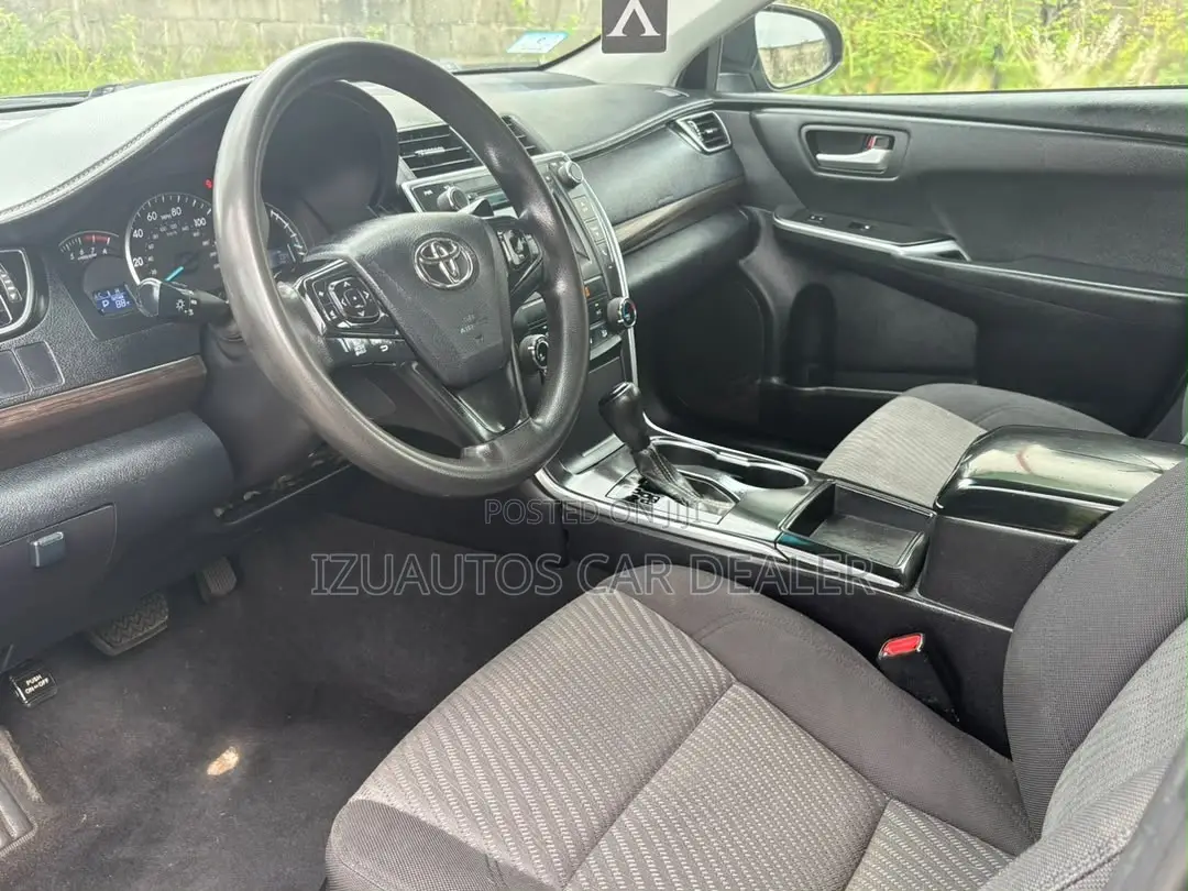 Toyota Camry LE 4dr Sedan (2.5L 4cyl 6A) 2015 Black