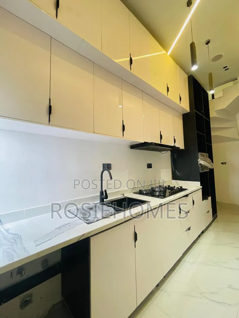 3bdrm Duplex in Ado for sale