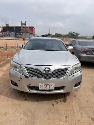 Toyota Camry XLE V6 4dr Sedan (3.5L 6cyl 6AM) 2007 Silver