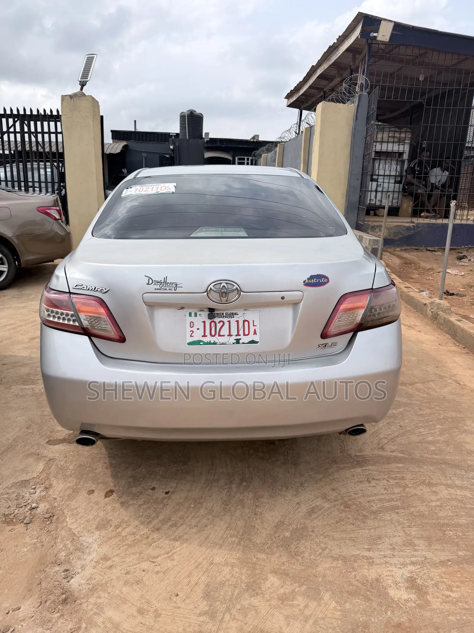 Toyota Camry XLE V6 4dr Sedan (3.5L 6cyl 6AM) 2007 Silver