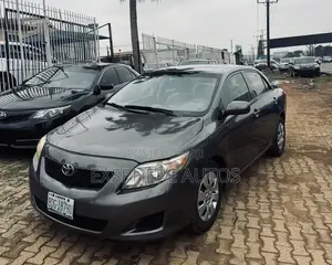 Toyota Corolla 2010 Gray