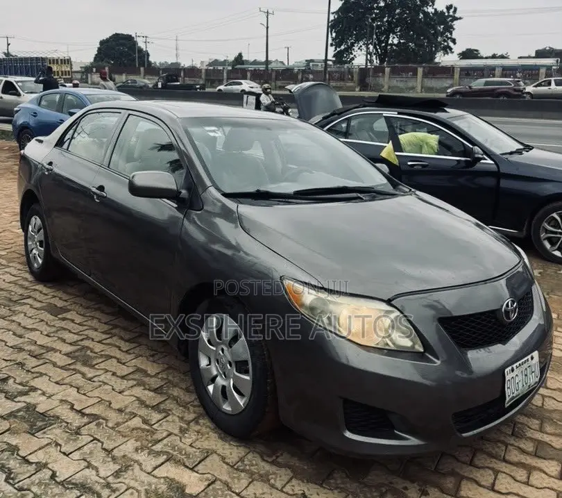 Toyota Corolla 2010 Gray
