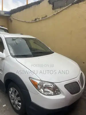 Pontiac Vibe 2007 White