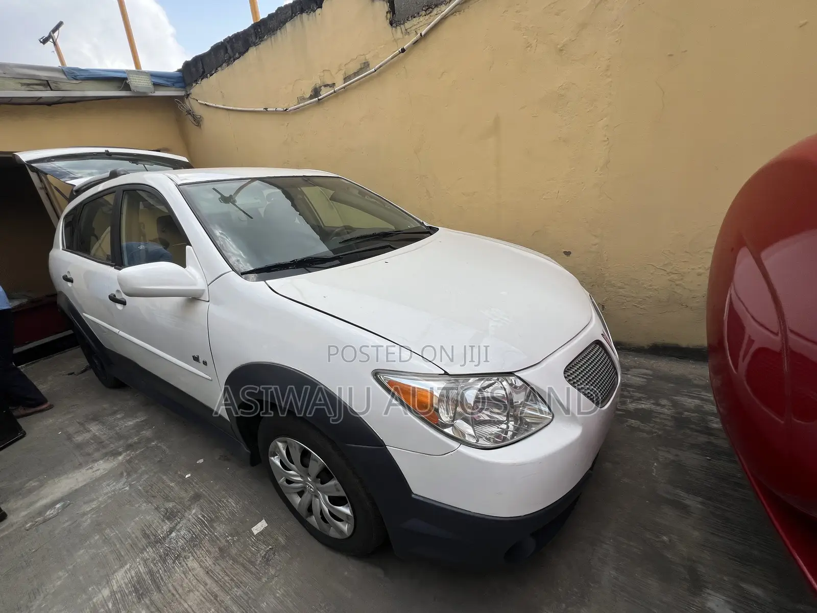 Pontiac Vibe 2007 White