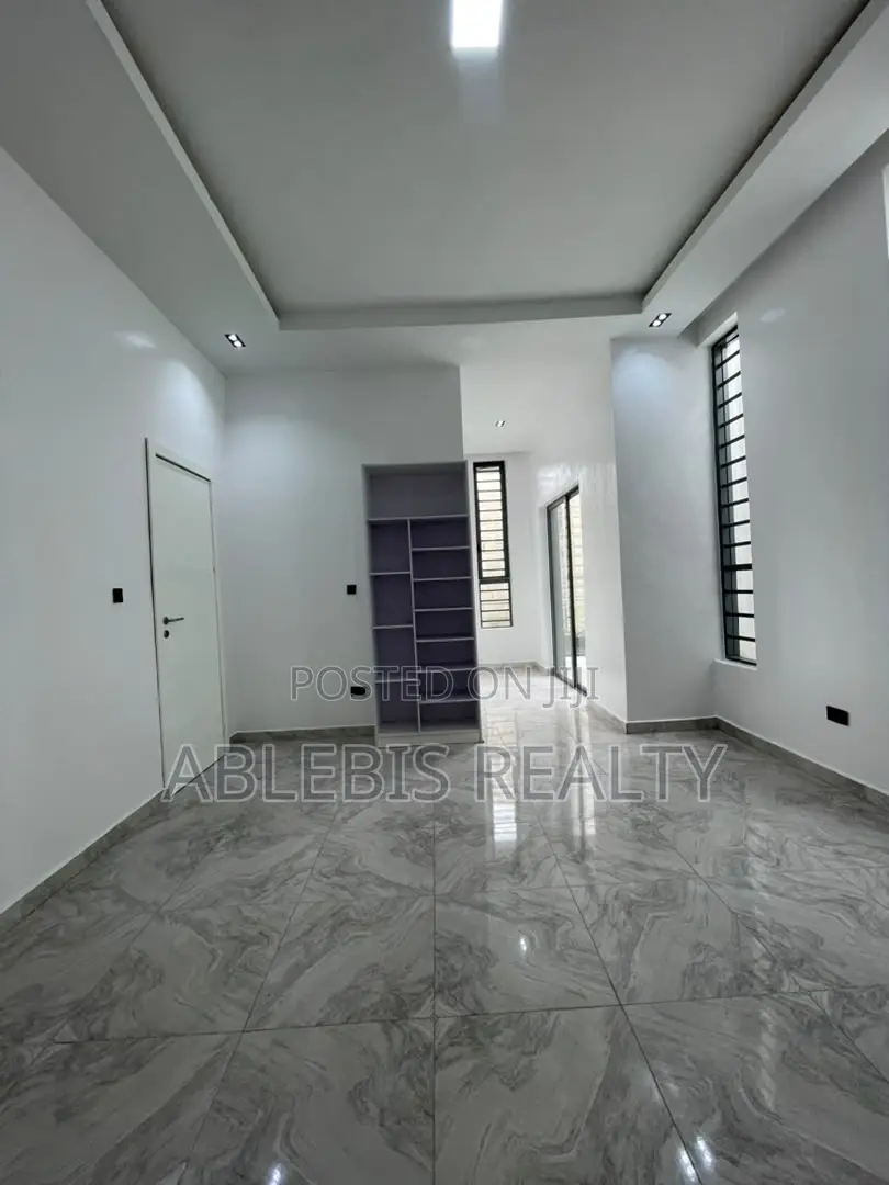 4bdrm Duplex in 2Nd Tollgate, Chevron for sale