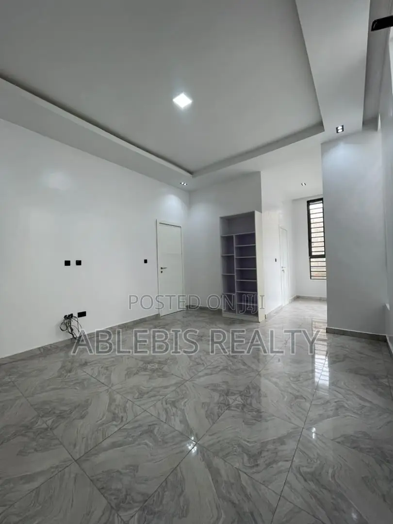 4bdrm Duplex in 2Nd Tollgate, Chevron for sale