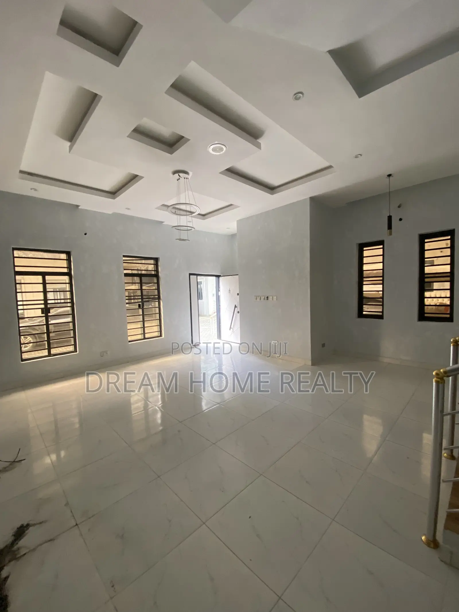 4bdrm Duplex in Ikota Villa Estate for rent