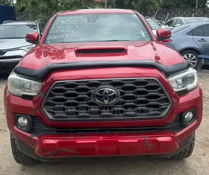 Toyota 4-Runner TRD Off Road 2021 Red