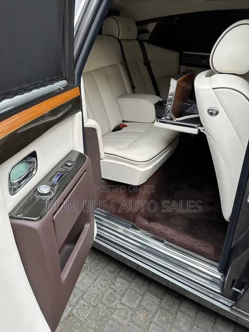 Rolls-Royce Phantom 2017 Gray