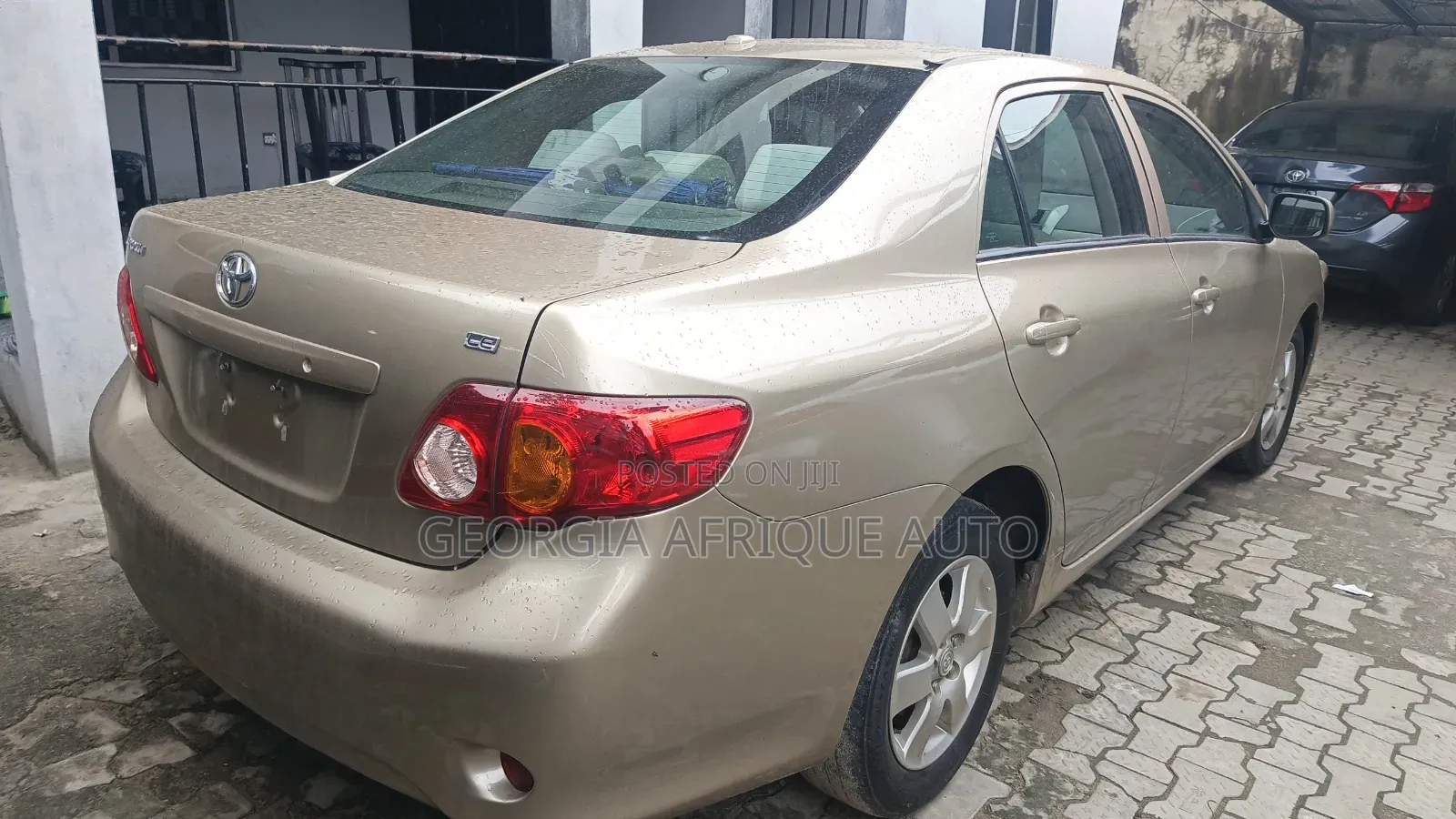 Toyota Corolla 2010 Gold