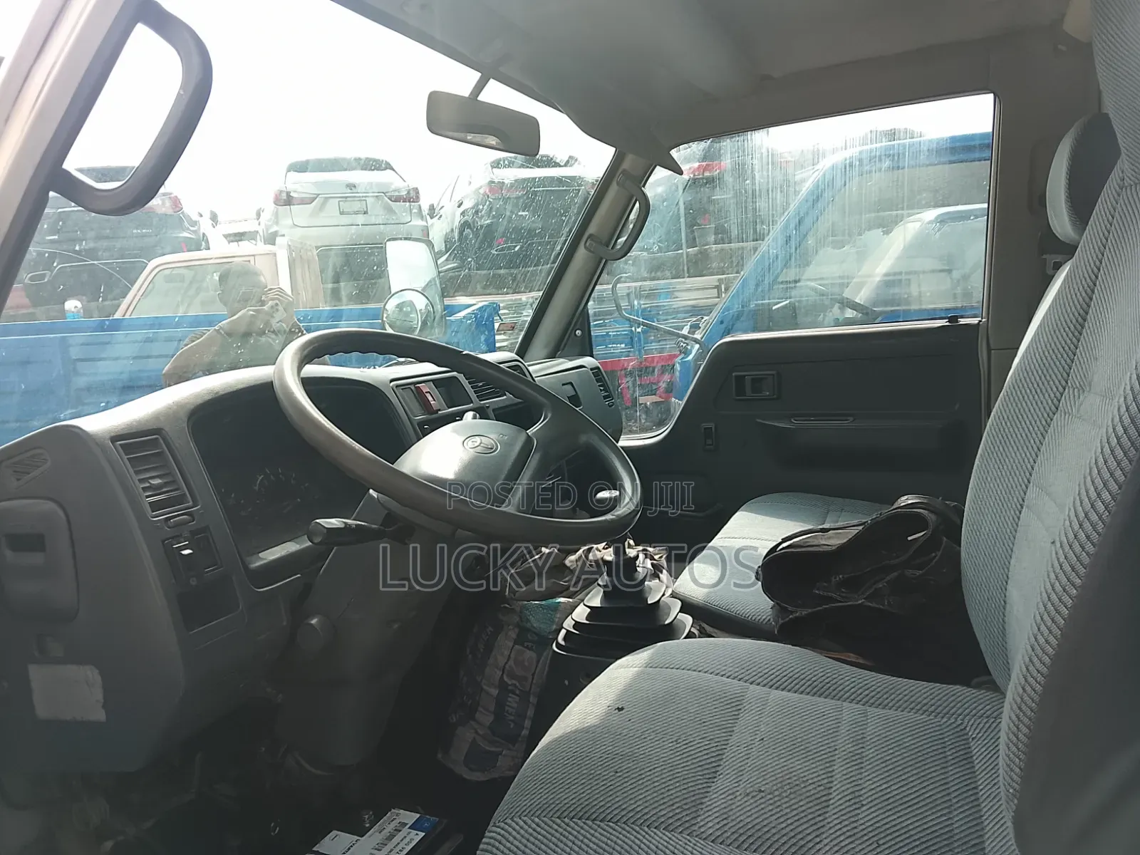 Toyota Dyna Trucks 2009 White