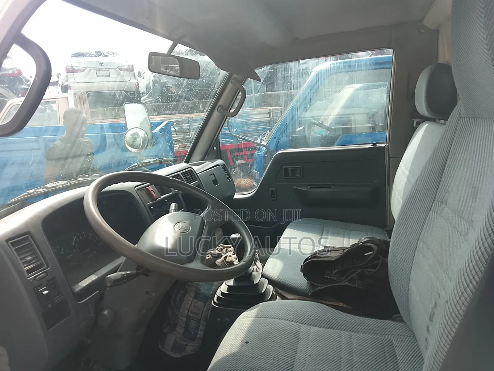 Toyota Dyna Trucks 2009 White