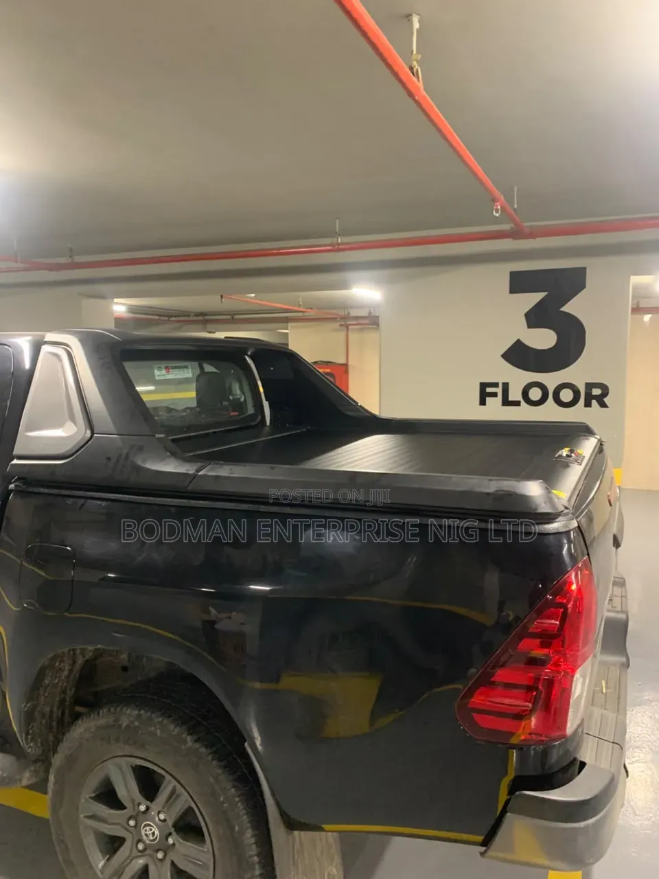 Manual Retractable Boot Cover With TRD Spoiler for Toyota Hilux #:;"