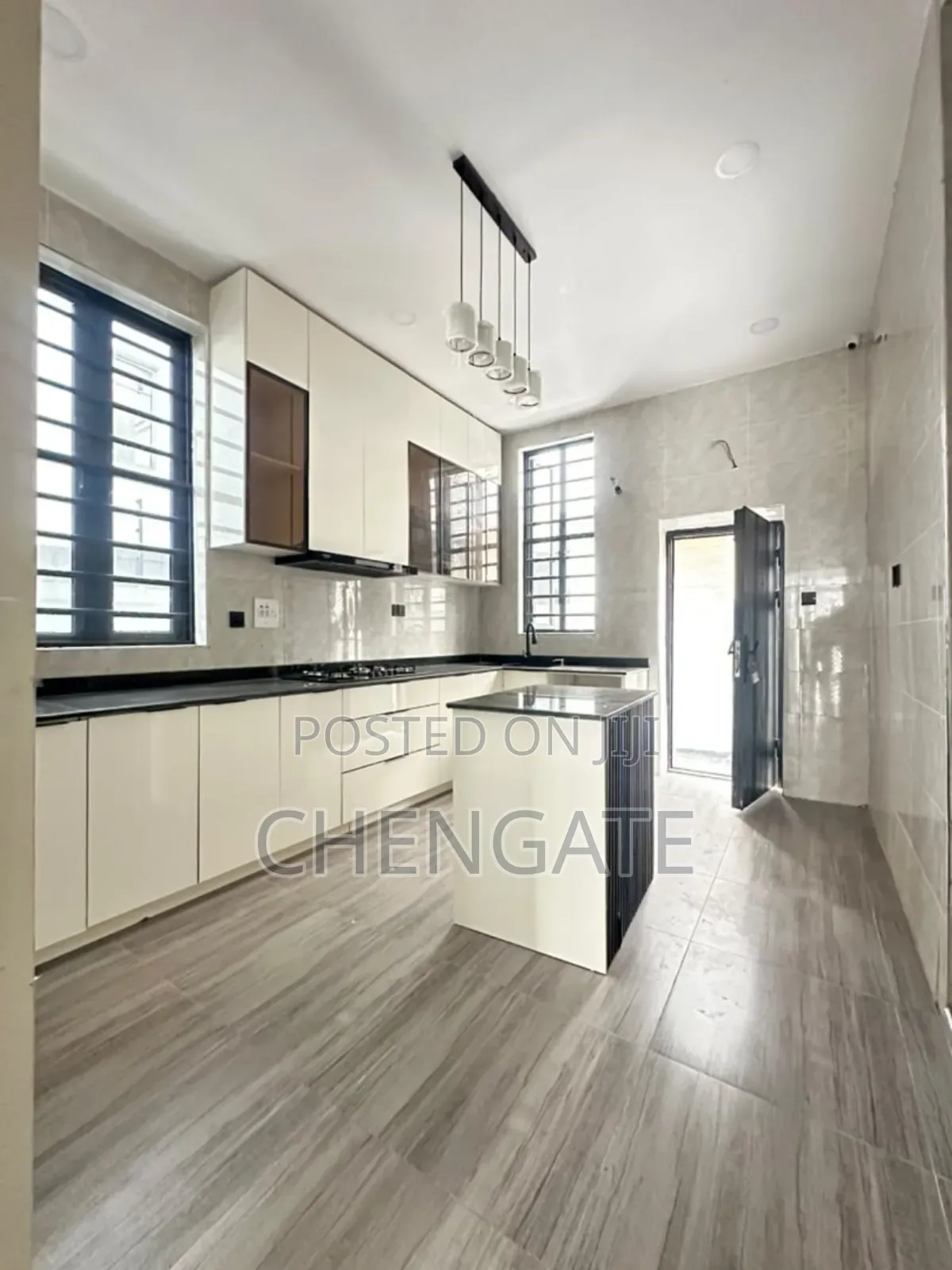 5bdrm Duplex in Ikota for sale
