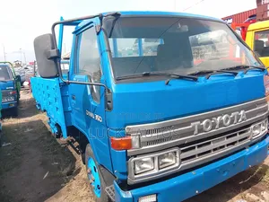 Toyota Dyna 350