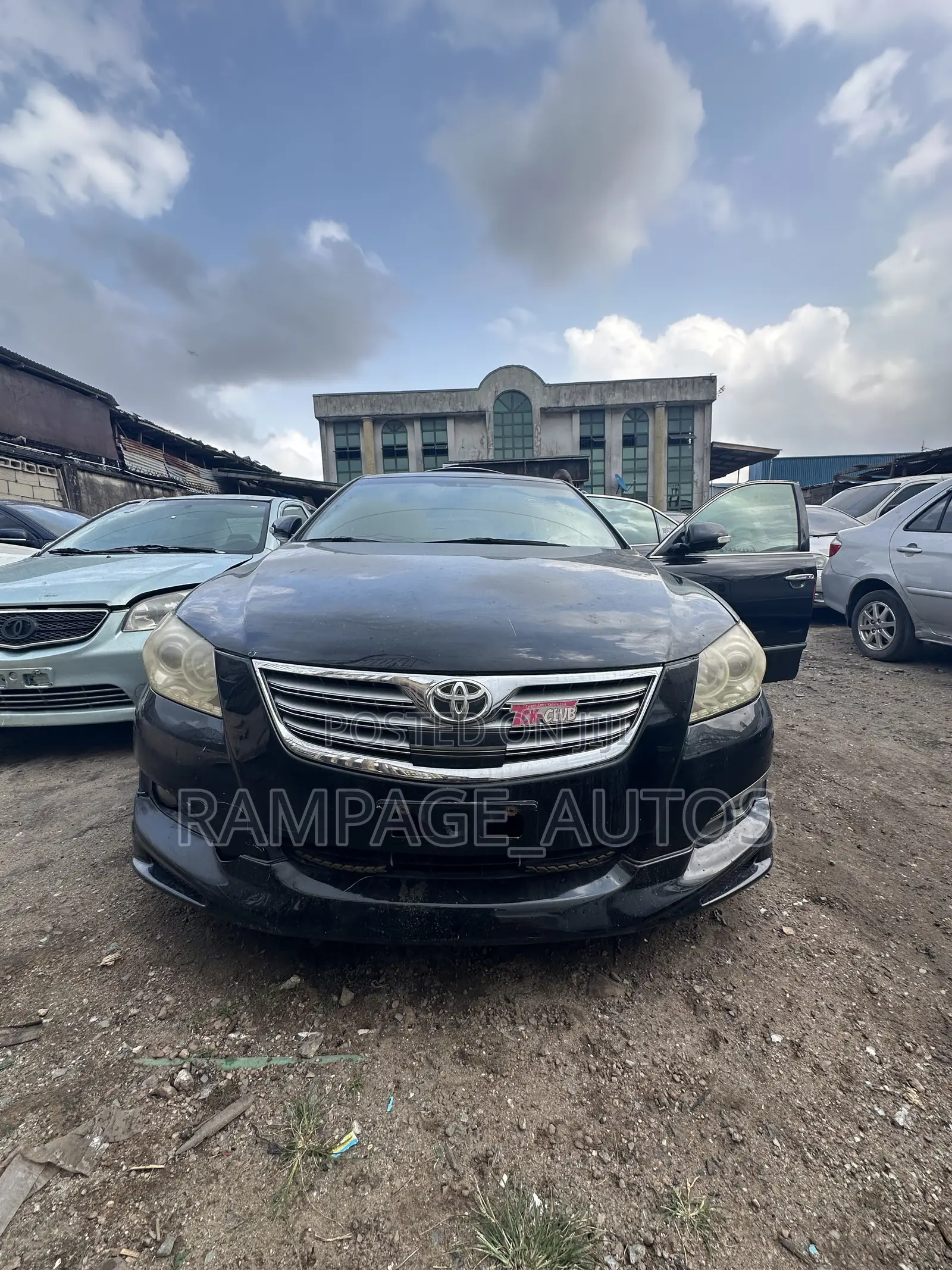 Toyota Camry XLE V6 4dr Sedan (3.5L 6cyl 6A) 2011 Black
