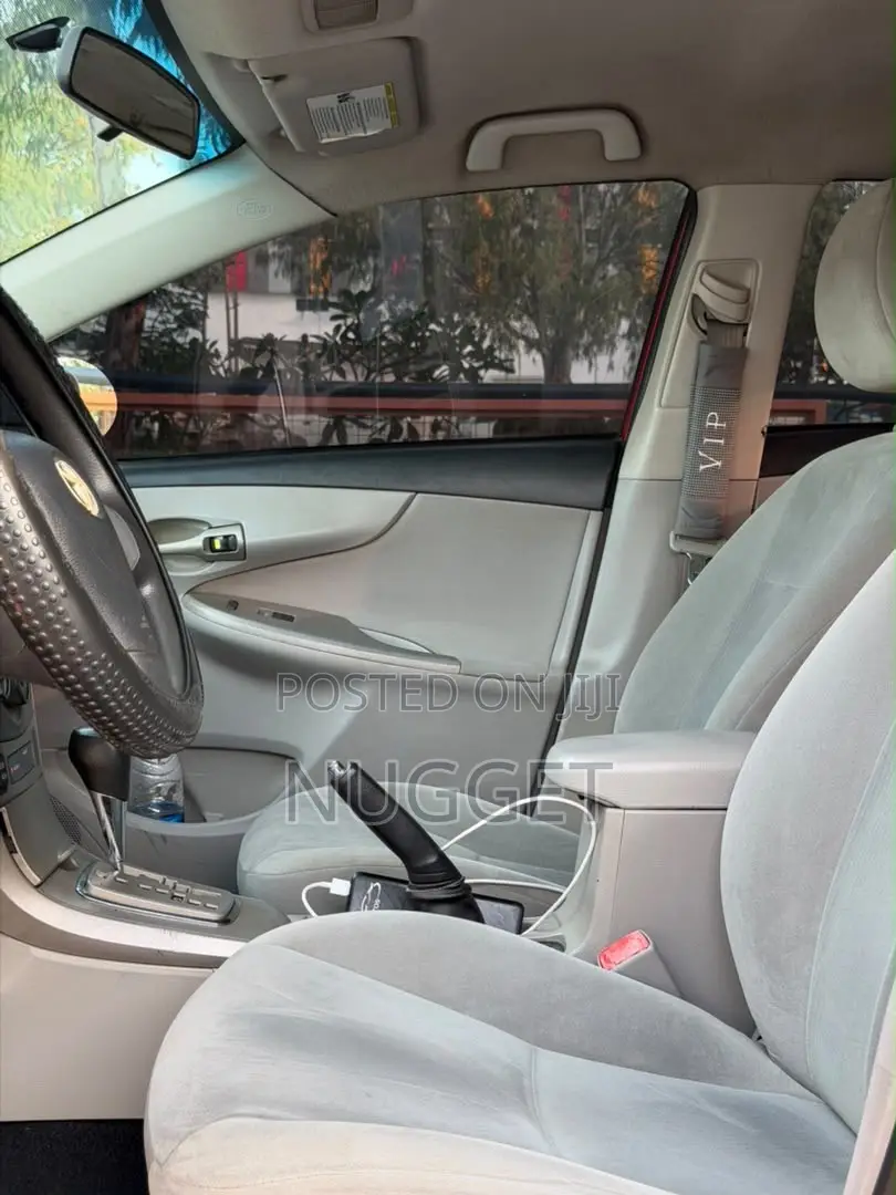 Toyota Camry LE 4dr Sedan (2.5L 4cyl 6A) 2013 Red