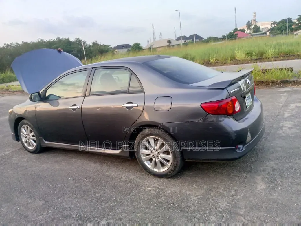 Toyota Corolla S 4dr Sedan (1.8L 4cyl 4A) 2010 Gray