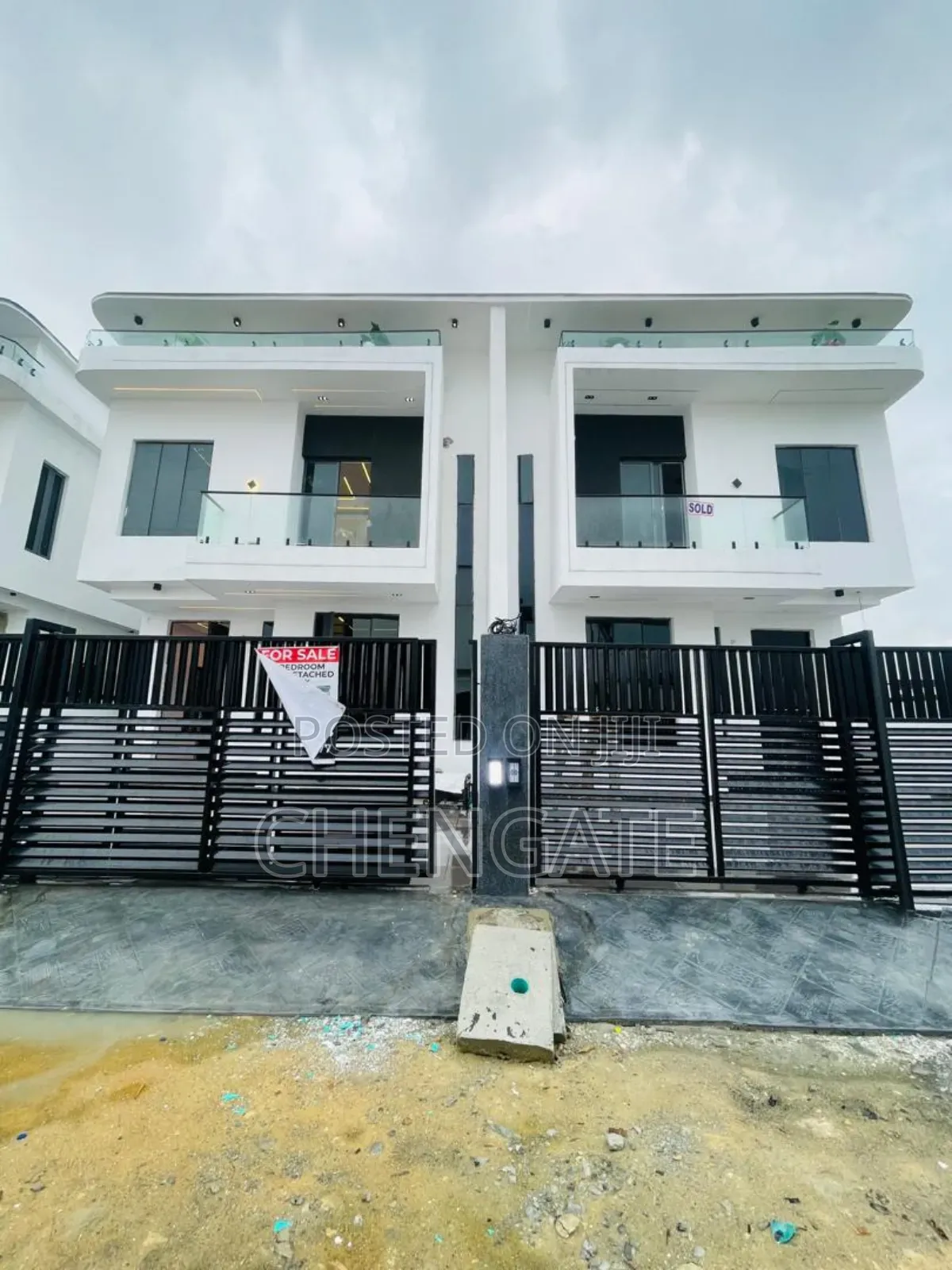 4bdrm Duplex in Ajah for sale