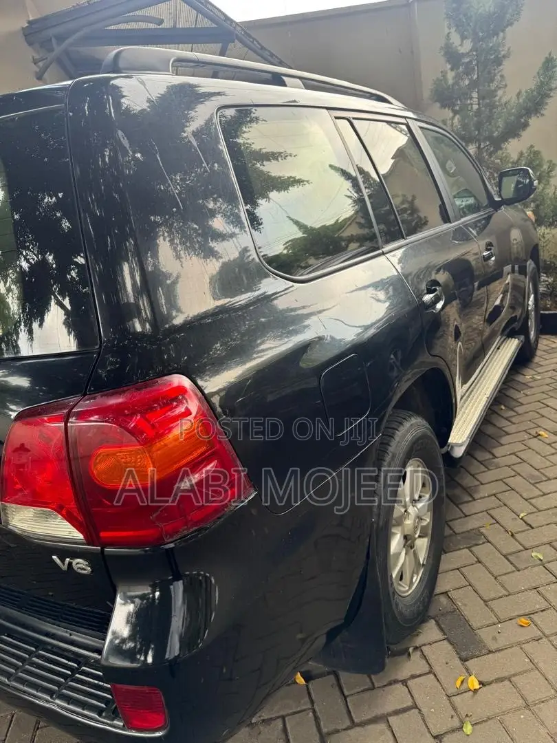 Toyota Land Cruiser 4.0 V6 GX 2012 Black